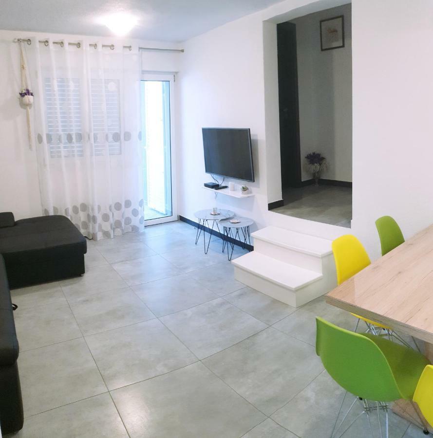Villa Freya - Vacation House Slatine Εξωτερικό φωτογραφία